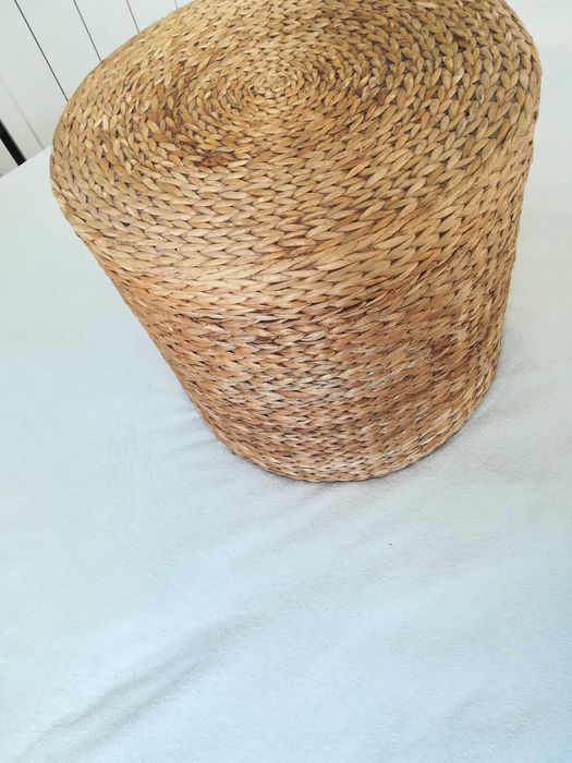 Okrągły Stolik kosz siedzisko ze schowkiem pleciony śr 44 cm