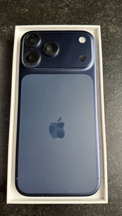 iPhone 17 pro max