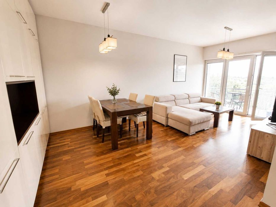 2pok,56m2,os.zamknięte,ul.BANDERII,duży balkon,garaż,komórka lokatorska,PILNE
