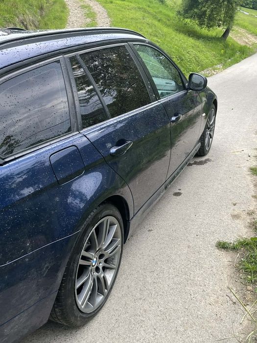 Części BMW E90/91 lift TIEFSEEBLAU METALIC N47 drzwi błotnik nakładka