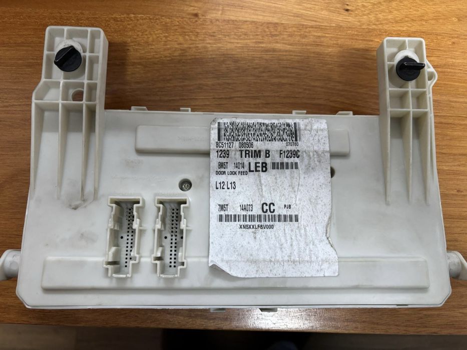 Caixa de fusíveis para Ford Focus MK2 com motor 1.6 TDCI Ref: 7M5T14A073CC