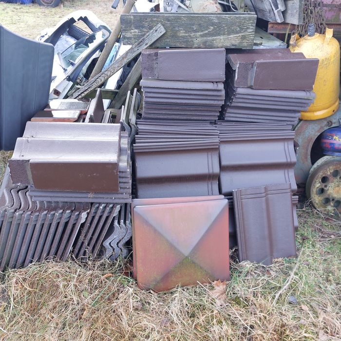 Euronit dachówka brąz.