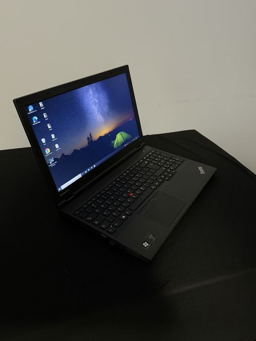 Laptop Lenovo thinkpad w bardzo dobrym stanie, zestaw