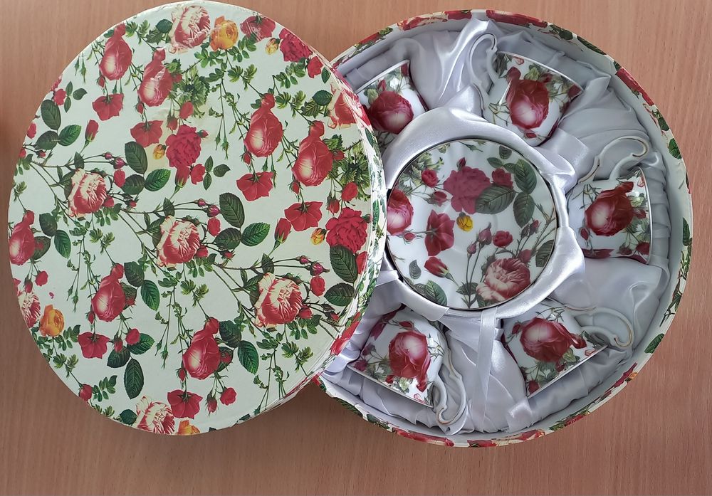 Порцеляновий кавовий набір фірми ELLEGI