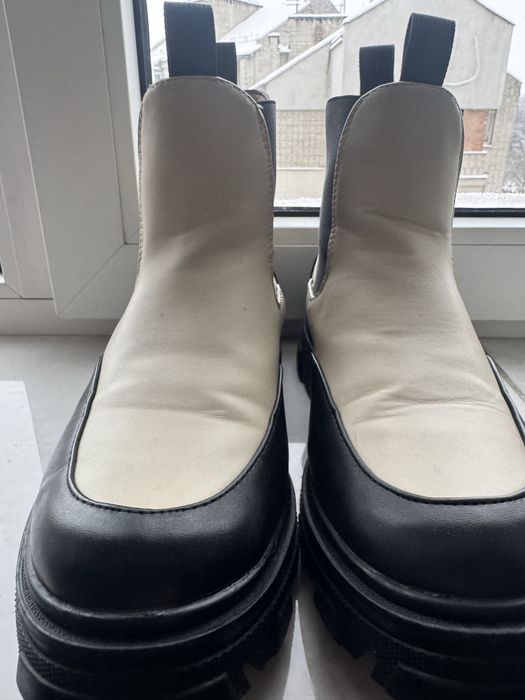 Чоботи челсі ,напівчоботи