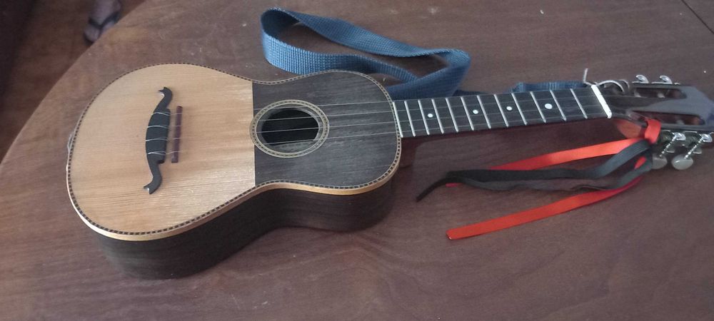 Cavaquinho marca APC