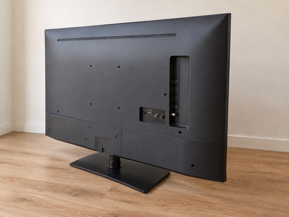 TV com ecrã de 110 cm  silver – Excelente imagem