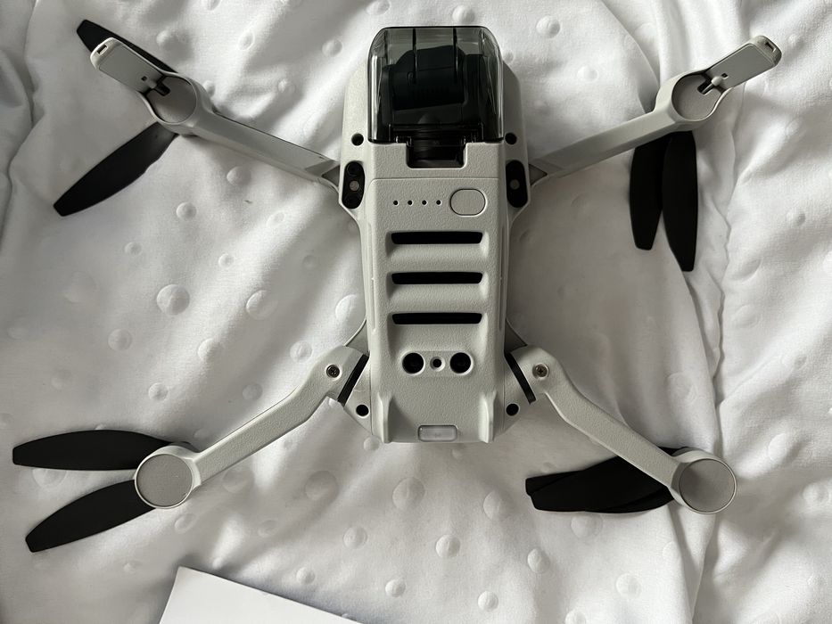 Dron DJI Mini 2 komplet sklepowy. Dwie baterie