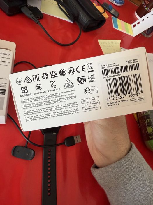 Smartwatch Amazfit GTR Mini – Como novo + caixa e carregador