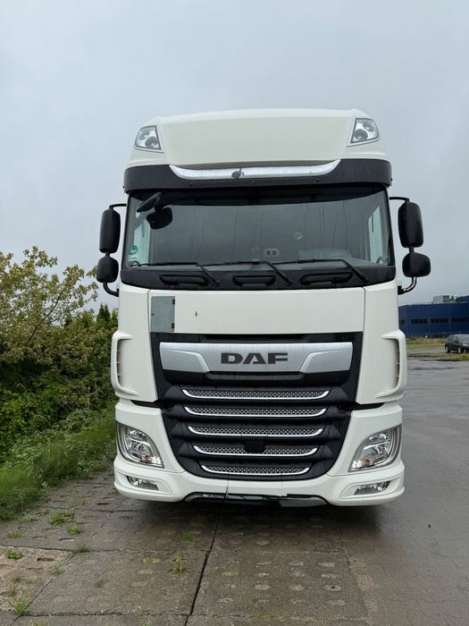 DAF DAF XF 106 480 low deck  DAF XF 106 480 low deck wraz z naczepą MEGA KOEGEL