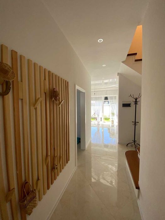 ПРОДАЖ котеджу з ремонтом в с.Зубра (поруч Сихова)