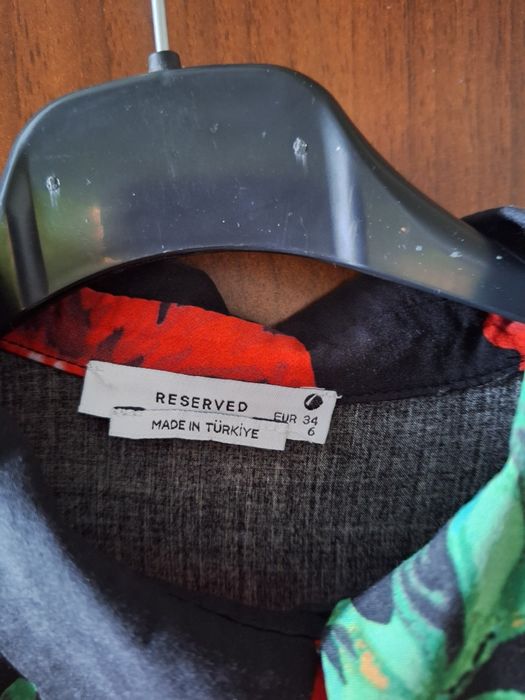 Koszula czarna w róże 34 rozmiar Reserved