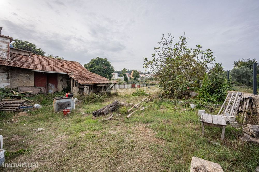 Moradia Independente com projeto aprovado para Venda em Coronado