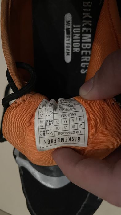 Дитяче взуття. В гарному стані