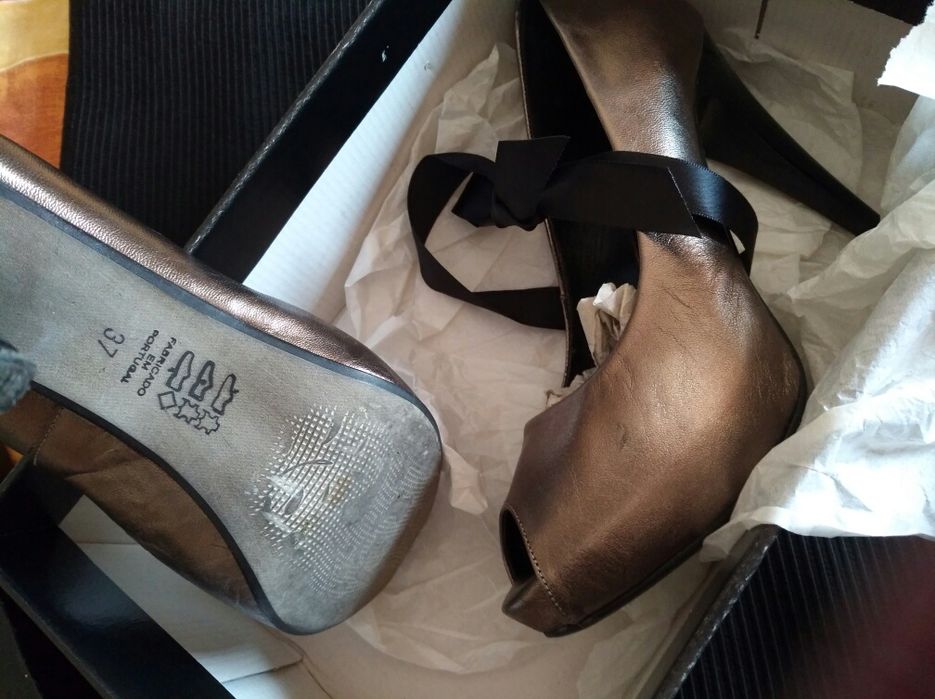 Sapatos bronze STAZA 37