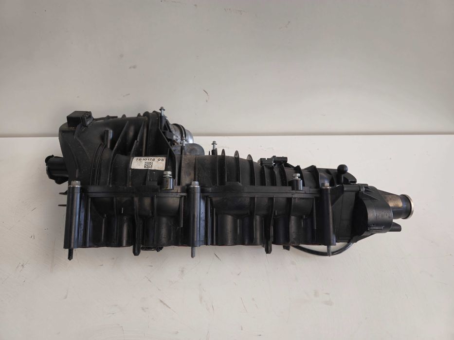 Coletor de admissão BMW 1 3 E87 E81 E90 E91 E92 2.0D N47D20 781.017.8
