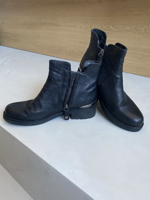 Шкіряні черевики челсі Clarks.