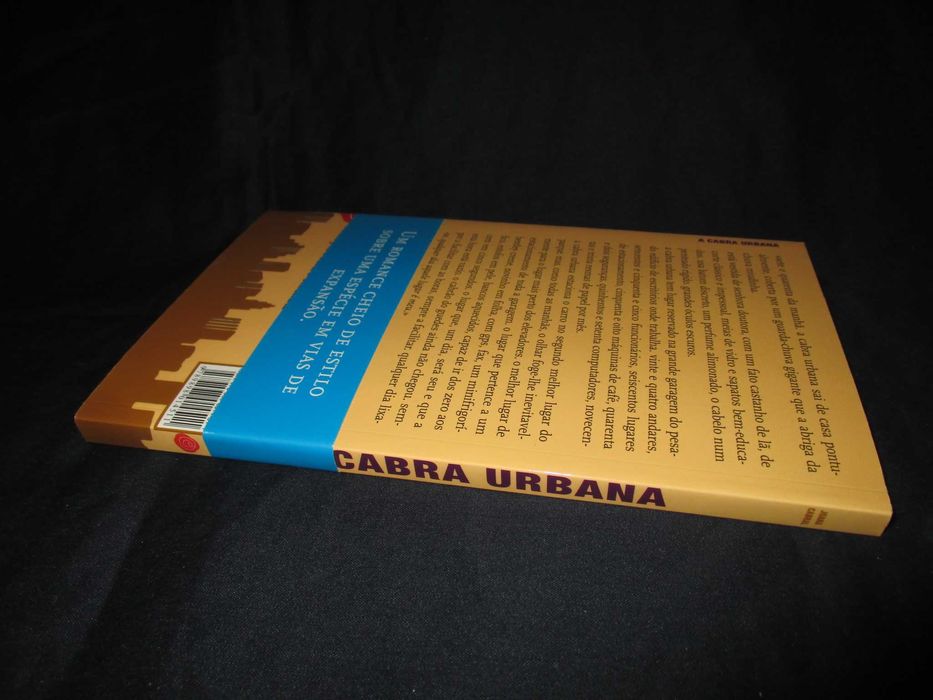 Livro A Cabra Urbana Joana Cabral Guerra e Paz