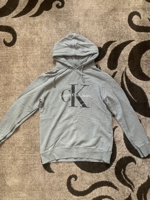 Худди Calvin Klein