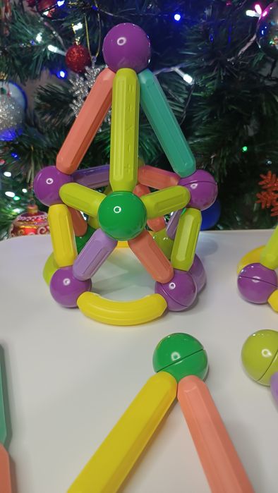 Магнітний конструктор,  64 деталі (олх доставкою 720грн)