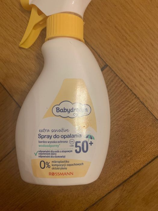 BABYDREAM Extra Sensitive
Spray do opalania dla małych dzieci spf 50+