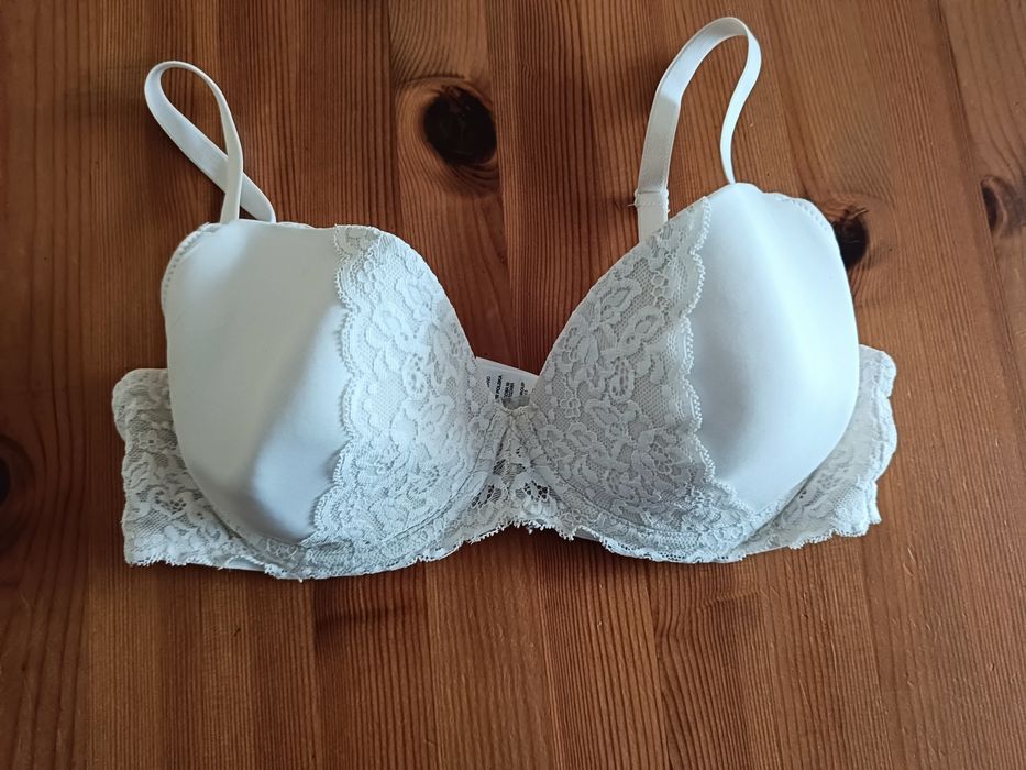 Zestaw trzech biustonoszy Cubus 75D