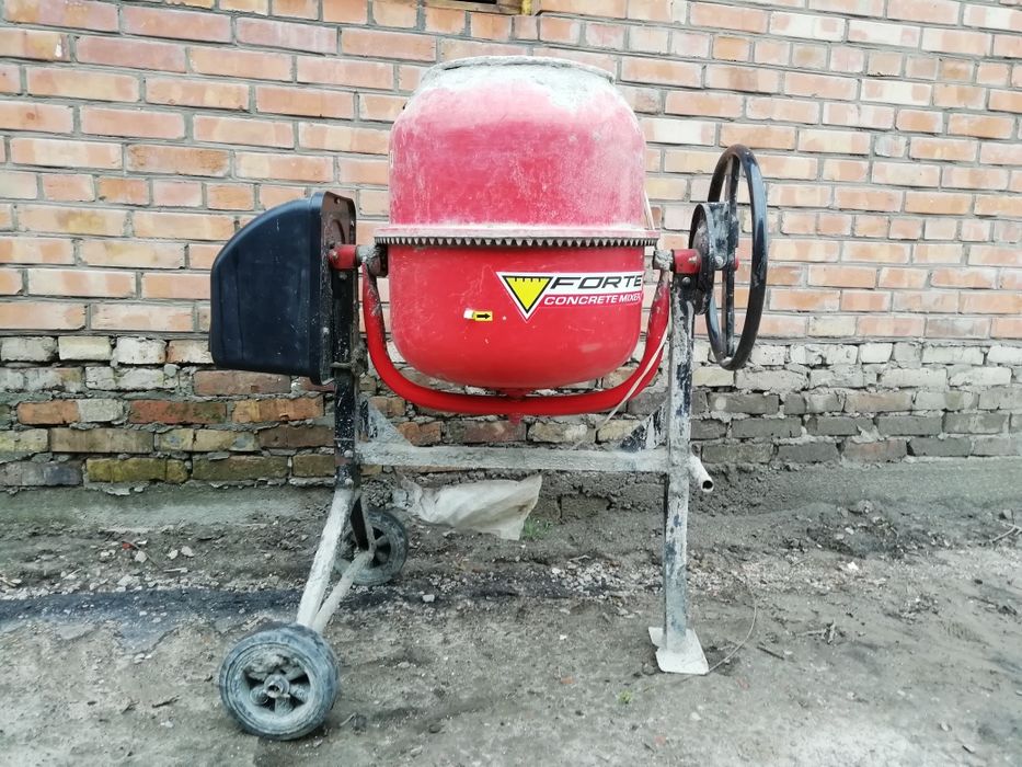 Бетономешалка 4000 грн