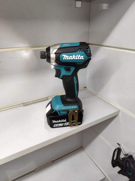 Makita DTD 153/ безщітковий акумуляторний імпакт Макіта оригінал
