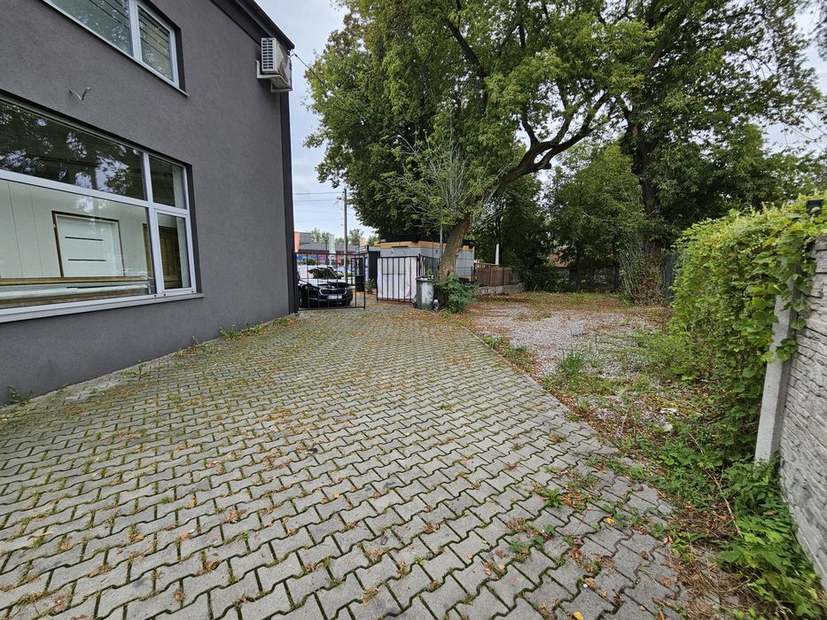 Lokal przy centrum w znanym budynku