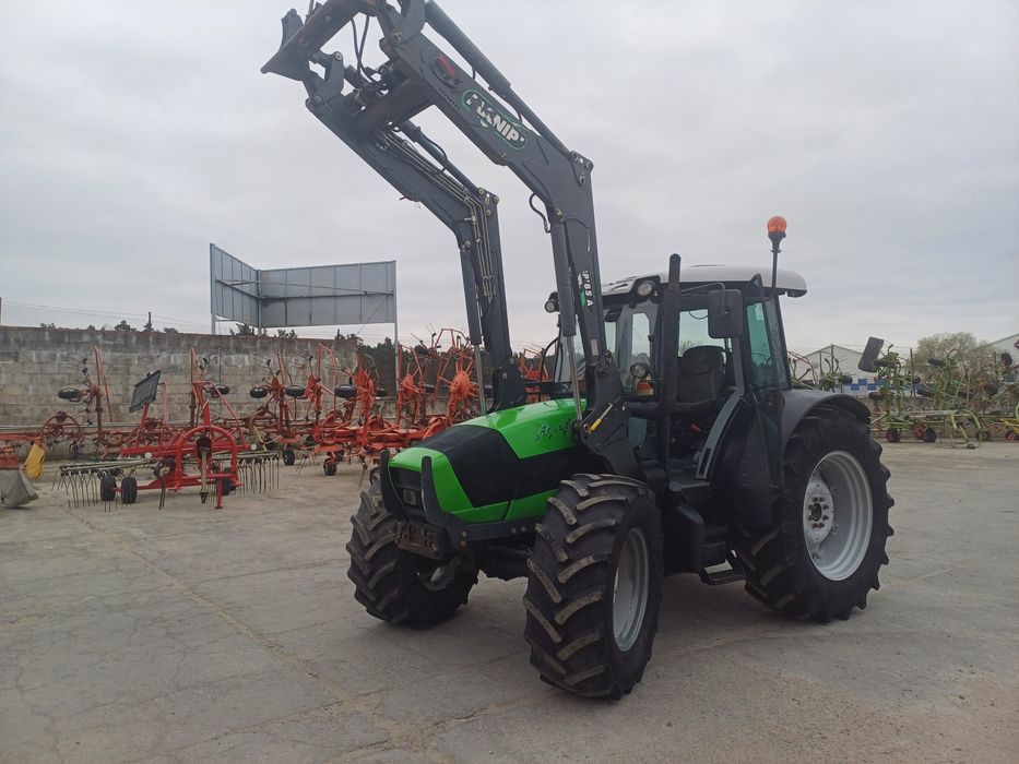 Ciągnik Deutz Fahr Agrofarm 85 z ładowaczem  mały przebieg