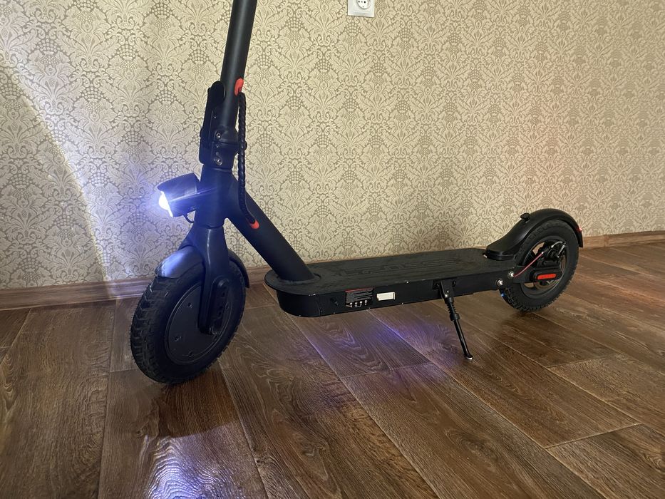 Электросамокат Crosser E9