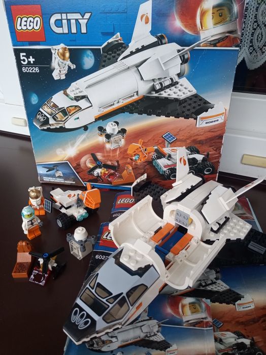 Zestaw LEGO wyprawa kosmiczna 60226