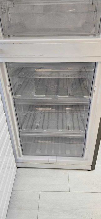 Холодильник Whirlpool WBE3414 TS