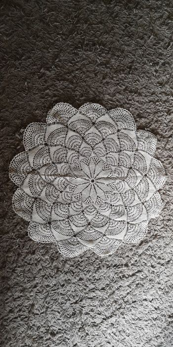 Szydełkowa serwetka obrus rękodzieło z PRL śr.61