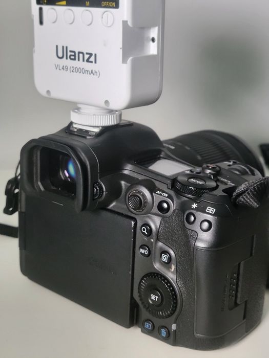 Canon EOS R5 Mark II (Corpo) - 45MP
Nova a estrear, nunca usada

Inclui:
- Caixa
- Carregador
- Correia
- Cabo USB-C
- Protector de cabos
- Bateria