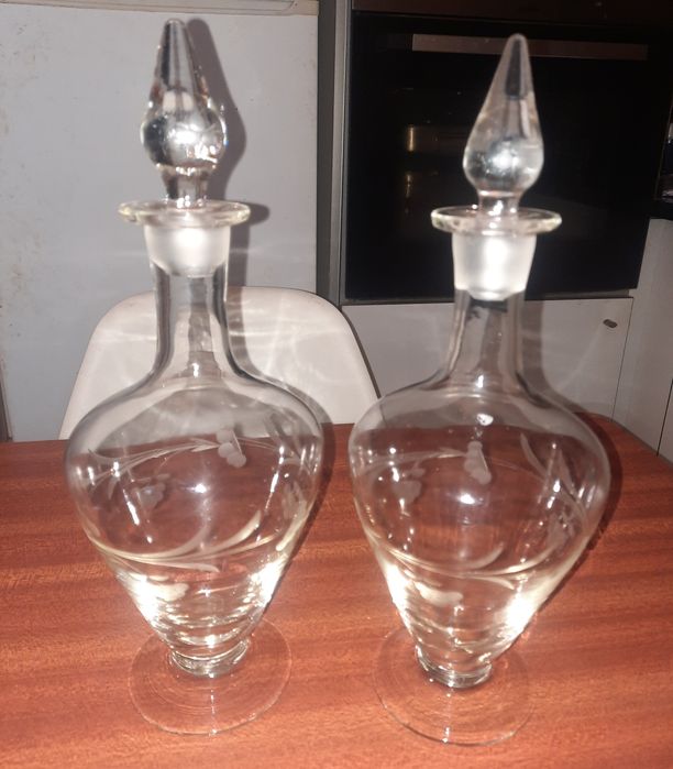 Raríssimo Serviço de Mesa para 6 pessoas "Flor de Lótus" – Vidro Lapidado (52 Peças)