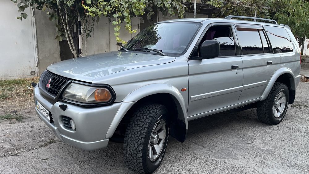 Продам Митцубиши паджеро 3.0 автомат, газ/бензин!