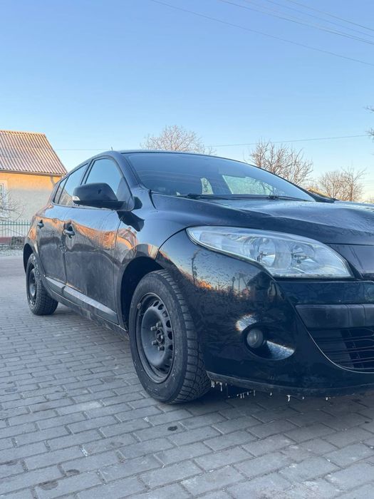 Рено меган3 1.6 бенз недорого хетчбек 187тис рідного