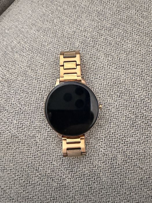 ONE Slim Gold Link Smartwatch
