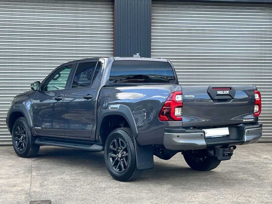 Wynajem auta osobowe Toyota Hilux 4x4 2025 HAK Pick-up HAK 3.5T -10%