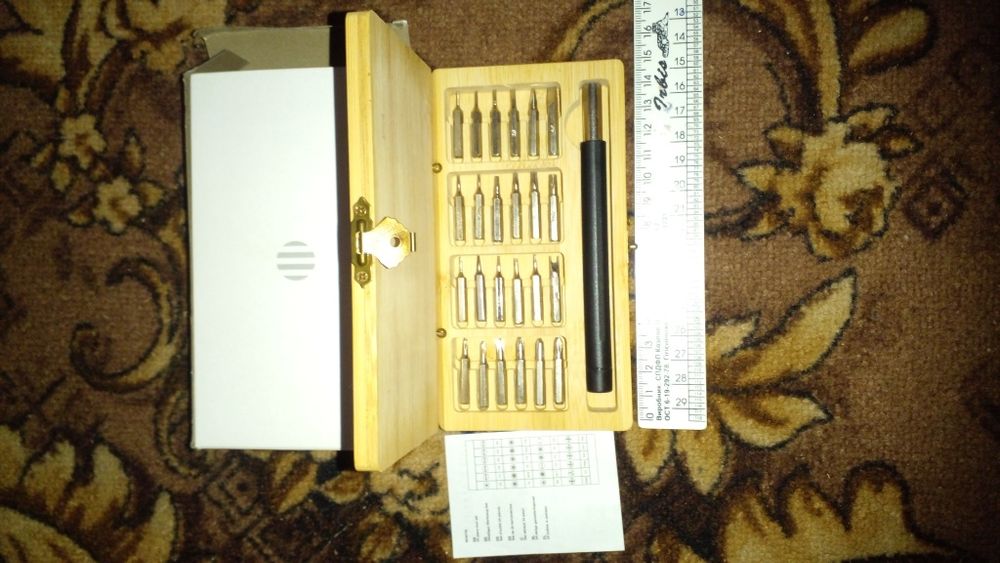 Новий набір викруток футляр дерево