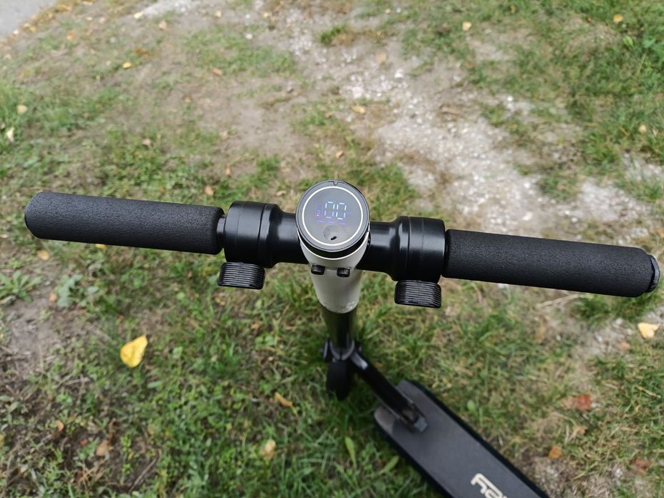 Продаю електро самокат