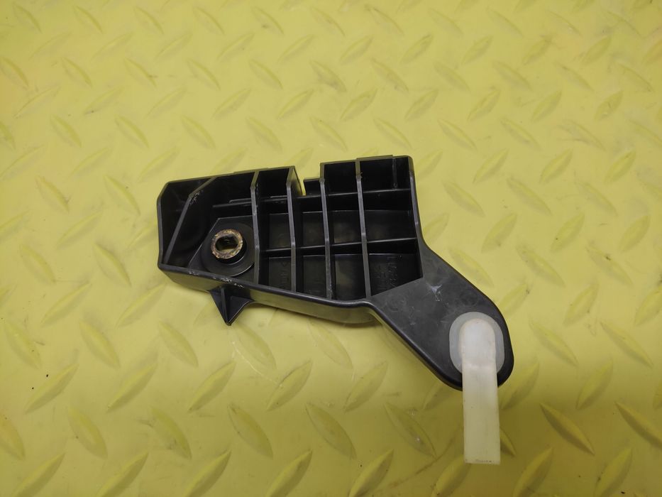 lexus rx300 ślizg zderzaka prawy tył 5215548011