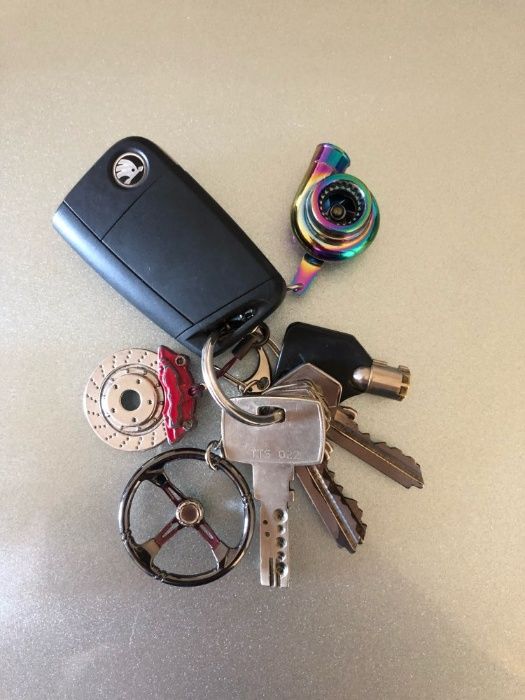 Брелок руль ключи ключей кермо баранка авто JDM диск поршень Momo