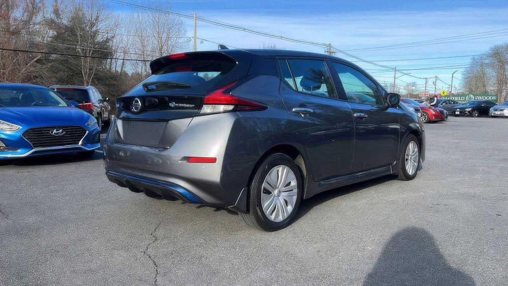 Nissan LEAF S      2022