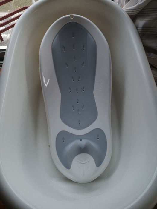 Cadeira refeição Bebé confort, Esterilizador biberões, Banhei
