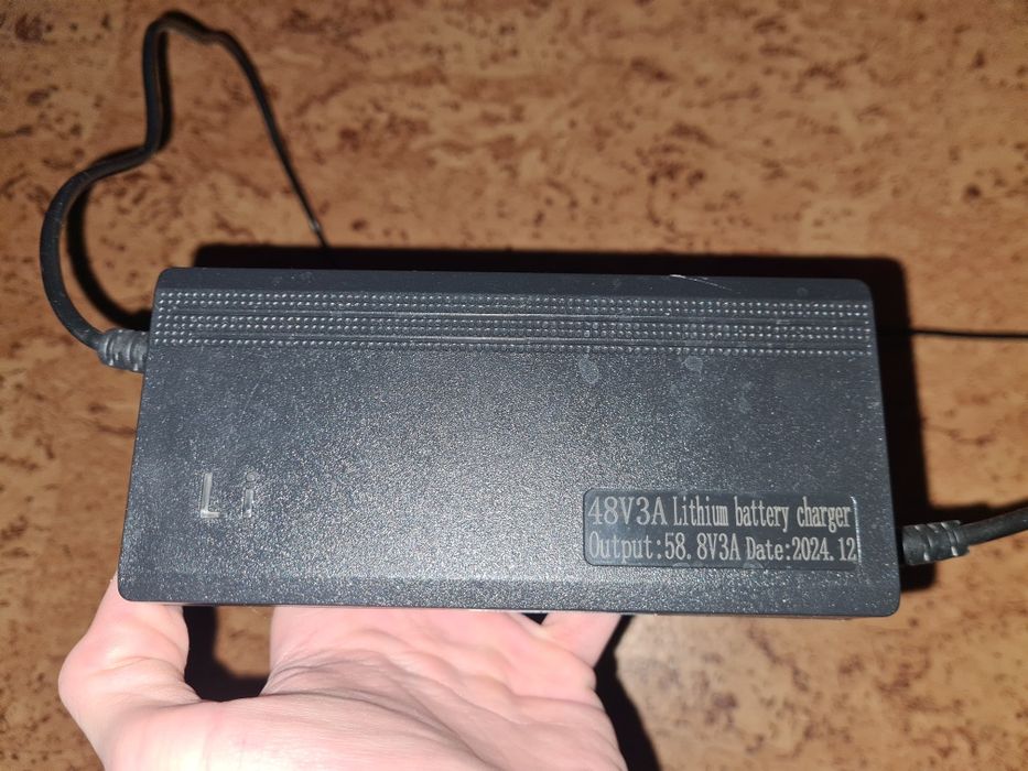 Зарядка 52V (58.8), 3A, 14S, GX16-3 для электросамоката