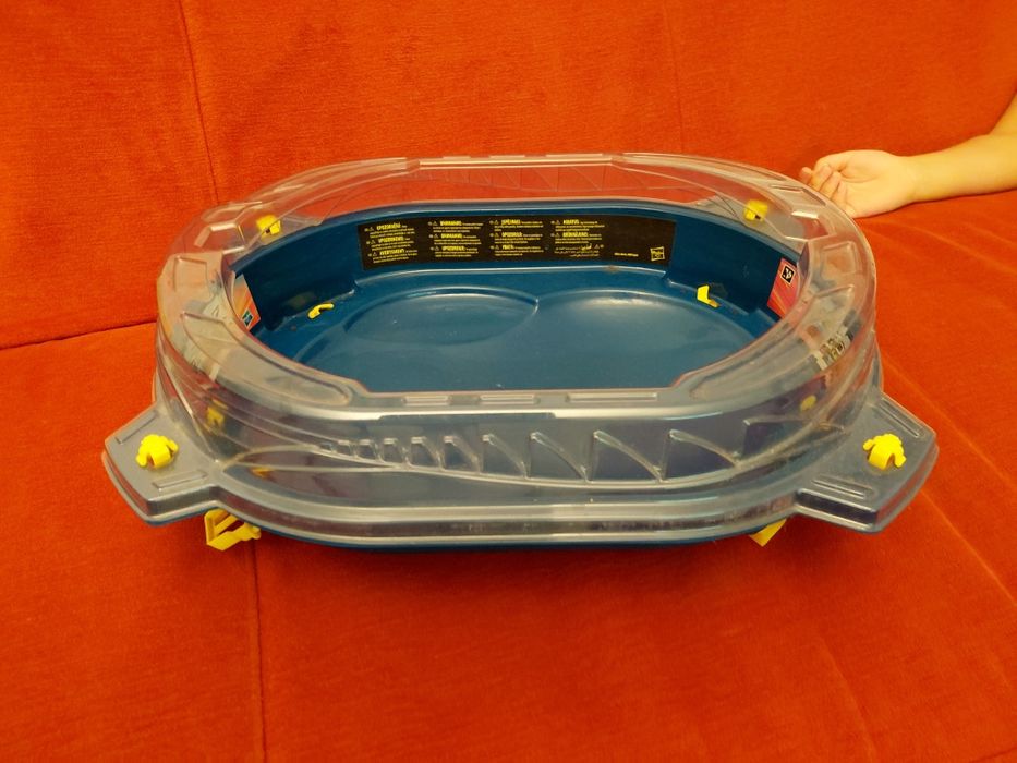 Arena beyblades azul