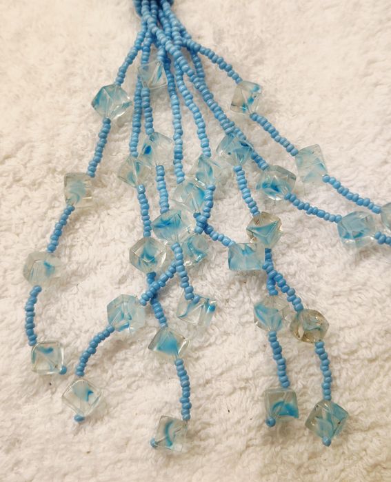 Korale   damskie    turkus.