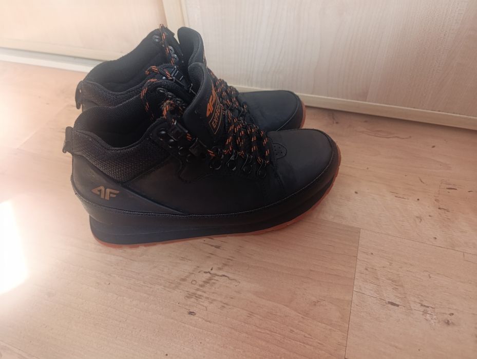 Sprzedam buty 4f